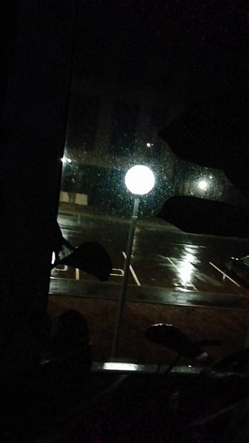 Доставучий светодиодный фонарь.