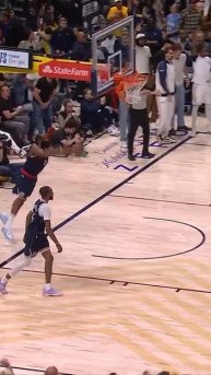 Braun bears the 3Q buzzer!