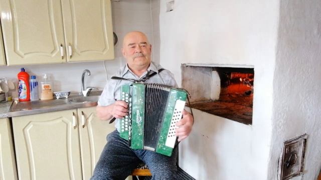 ЭТА ПЕСНЯ 1 МАЯ ЗВУЧАЛА ВО ВСЕХ РЕПРОДУКТОРАХ СОВЕТСКОГО СОЮЗА! ПОД ГАРМОНЬ ПОЁТ ВАСЯ ПОПОВ!