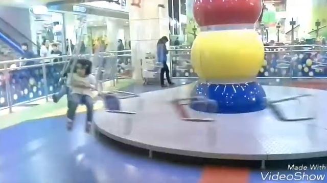 Веселый карусель :) 🎡🎢🎠🎪