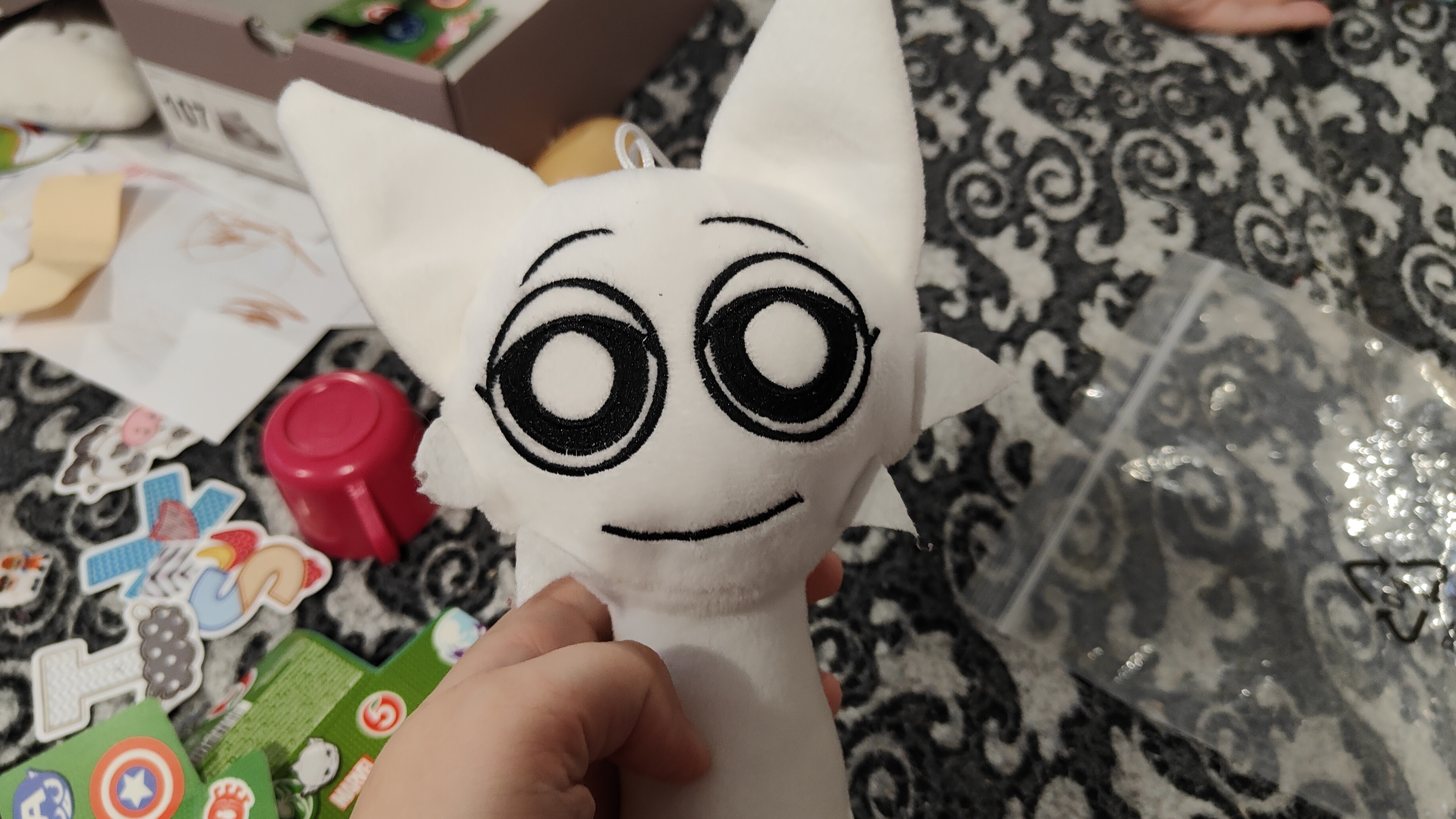 играем в спрунки Венди, мягкая игрушка кошка спрунки Венди для детей