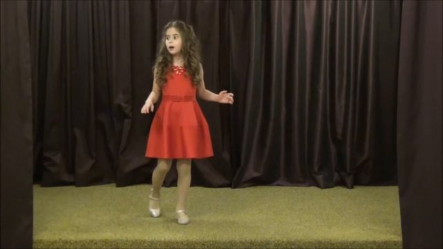 Алиса Астафьева, 7 лет