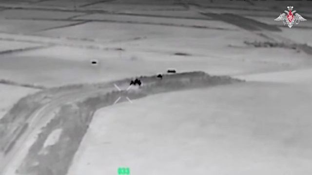💥 Расчёты РСЗО «Град» 35-й общевойсковой армии группировки «Восток» уничтожили укрепленный район.
