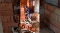 Заметили, как ловко он положил цемент? Прям одним движением