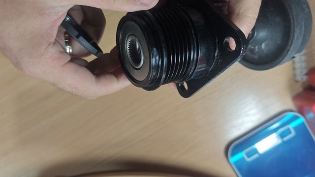 Шкив генератора Ford Connect/Focus/C-Max 1.8 TD.mp4
