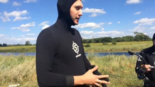 Прикол на подводной охоте (КАЛОШИ СКОТЧЕМ БИЛЯТЬ)