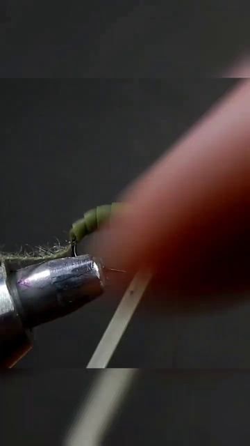 Little caterpillar #flytying #рыбалка #fishing #flyfishing #мормышка #хариус #bass #trout #окунь
