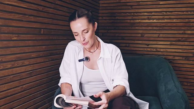 Иосиф Бродский - "ПОЛТОРЫ КОМНАТЫ" (перевод Максима Немцова)                   читает лена кононенк