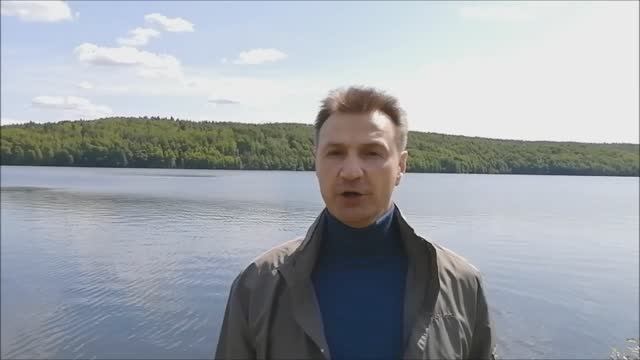 Стихотворение "Живу мгновением и годом..."