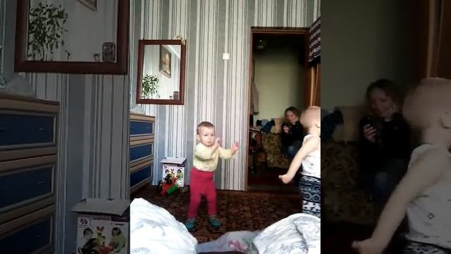 мальчишки жгут