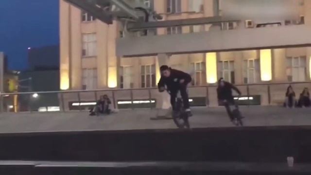 Смешные падения людей