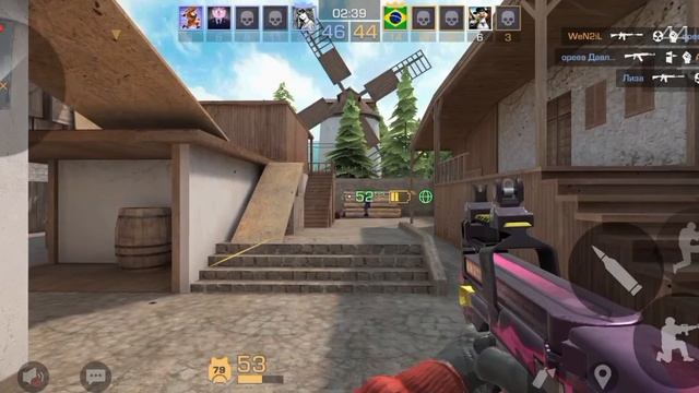 Играю в командный бой с рандомным оружием