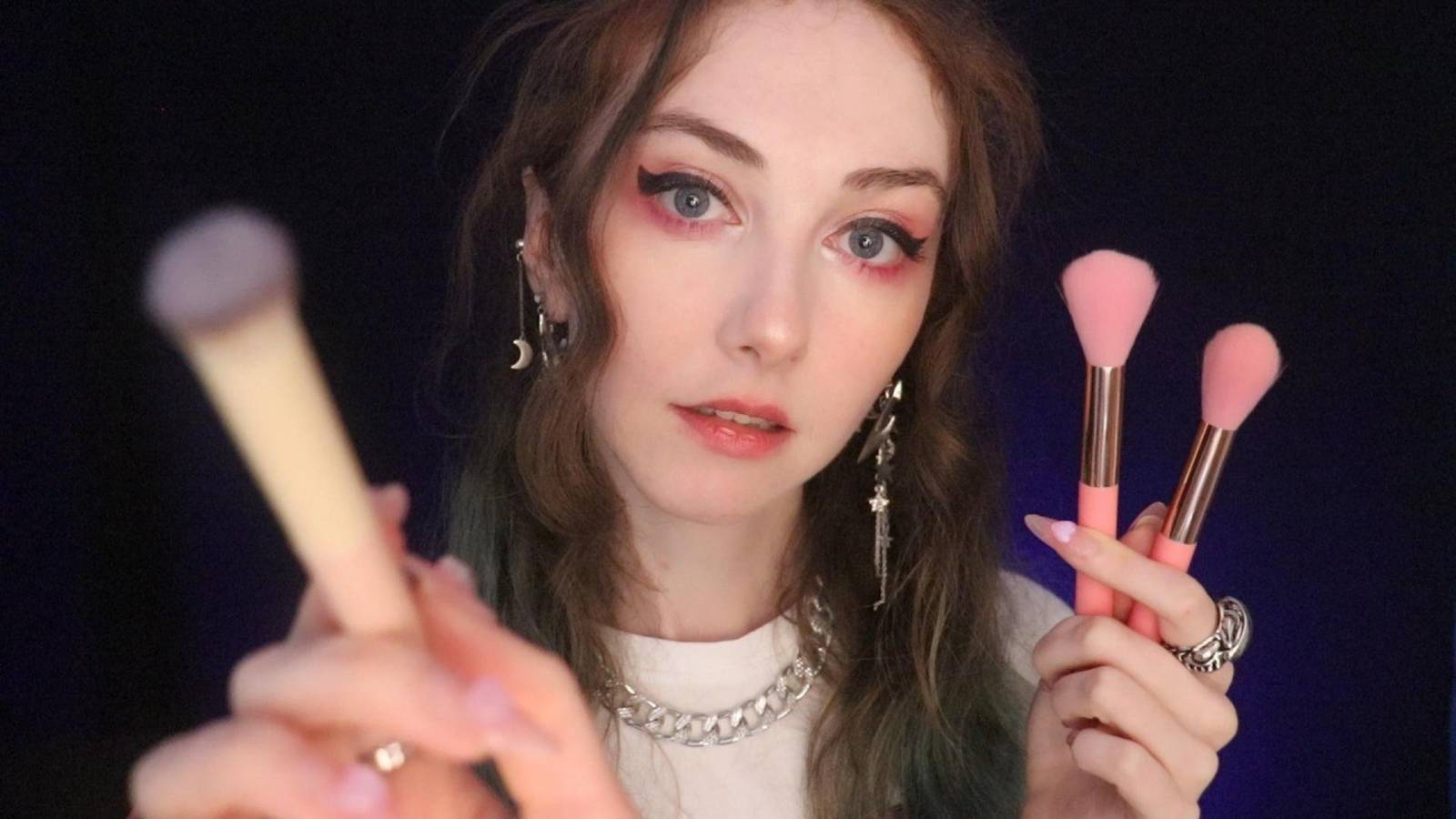 [VisualSounds1 ASMR] Brushing Your Face to Help You Sleep