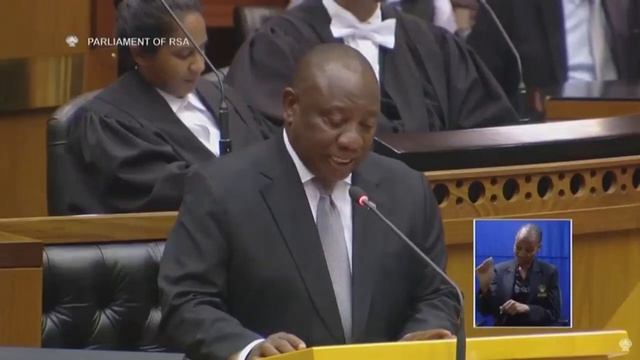 Dr Ndlozi Offers Malusi Gigaba A Phone Without A Camera - Funny Parliament