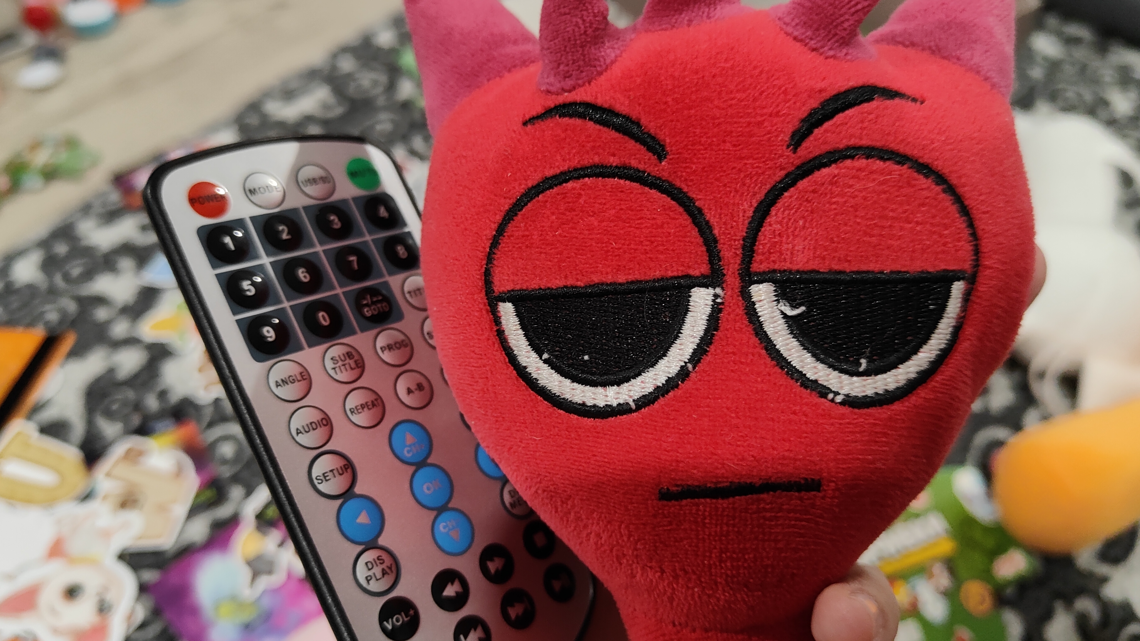 мягкая игрушка для детей красный спрунки разговаривает по игрушечному телефону