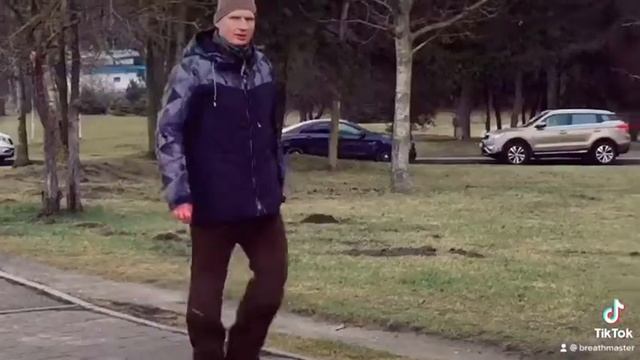 Как попасть снежком?