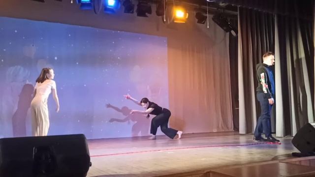 Песня "Думаю о тебе" из мюзикла "Синий мост" автор Наталья Пекарж