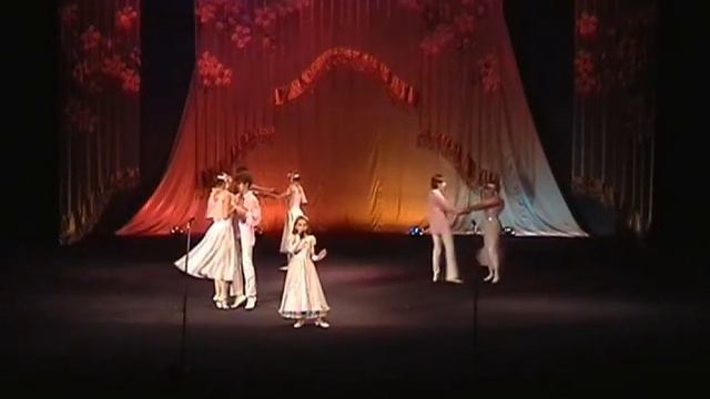 Аліна Костюк и нар.ан.танцю Радість  - " Квітка-душа"-1