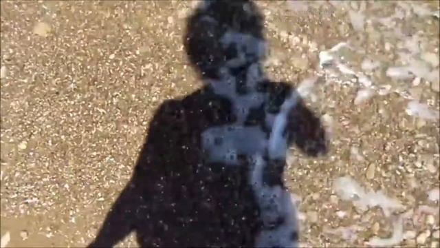 🌏Я иду по морскому пляжу в Крыму на эллингах Катран в конце Апреля