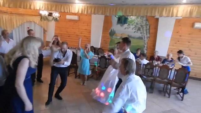 "Лабутены на свадьбе" Гости танцуют и поют вместе с Анастасией Like!