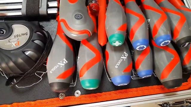 Набір інструментів Utool U10104PX -150 предметів - ГАРНИЙ ПОДАРУНОК НА НОВИЙ РІК