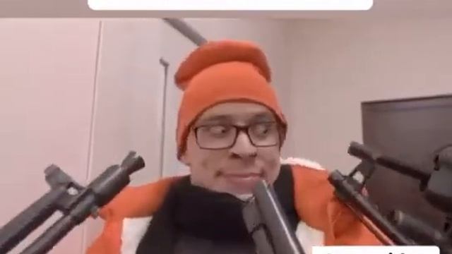 Прикол про бабушек в очереди