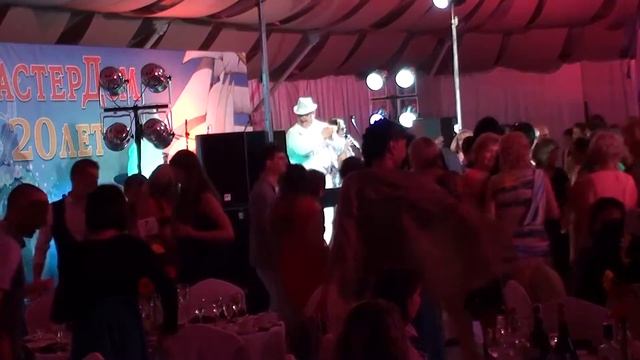 Латиноамериканские песни / LUCKY MEN GROUP / Royal Bar