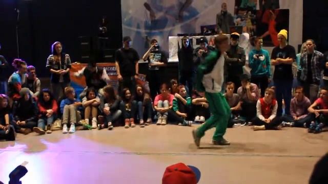 Сиденко Артур Hip-Hop Pro  BATTLE "WATCH UR STEP" - 2011 Final