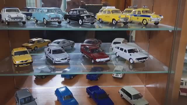 Коллекция моделей автомобилей 1:43
