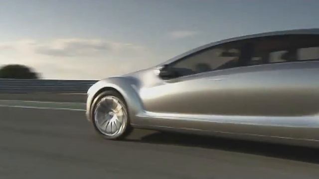Mercedes-Benz F700