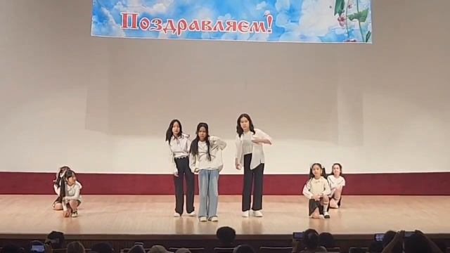 Церемония вручения дипломов выпускникам Русского образовательного учреждения «Сион»