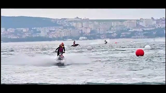 Геленджик    Шоу на воде