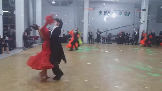 Молодь, 1/2 Віденський Вальс
