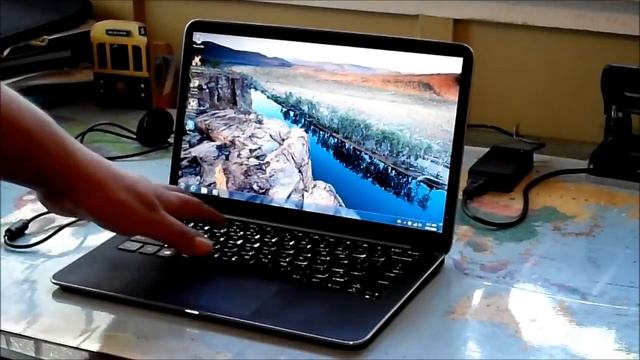 Travel Laptop Reviews Dell XPS13 Ultrabook Slim Lightweight Computer