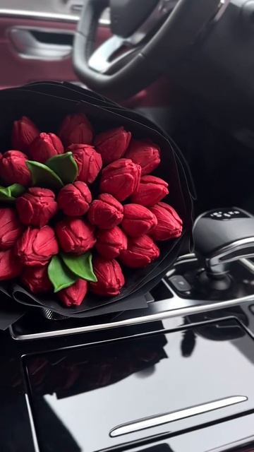 Букет из шоколадных тюльпанов — ручная работа, бельгийский премиум-шоколад и изысканная красота