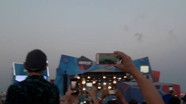 УЛИЧНАЯЖИЗНЬ #МЕЖСЕЗОНКА НАШЕСТВИЕ VK FEST ЧМ ПО ФУТБОЛУ