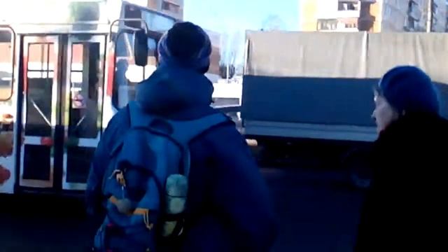 Пехом по шоссе
