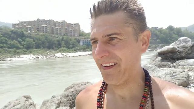 ВИДЕО - 190. ЯТРАХ ДХАРМА ТАТРА ДЖАЙЯ. РИШИКЕШИ. ГАНГА. 1 ИЮНЯ.