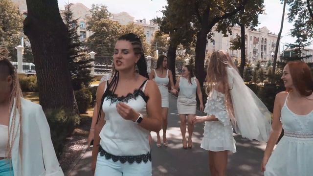 Лучший девичник. Чумачешник))