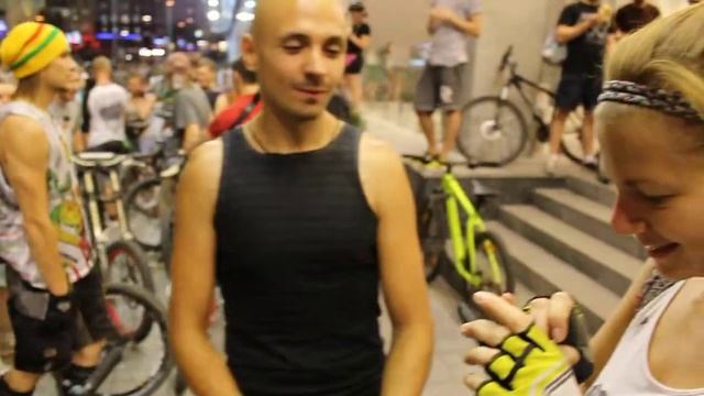 ПИТСТОП NIGHT RIDE IN KYIV ВОЗЛЕ ГУЛЛИВЕРА