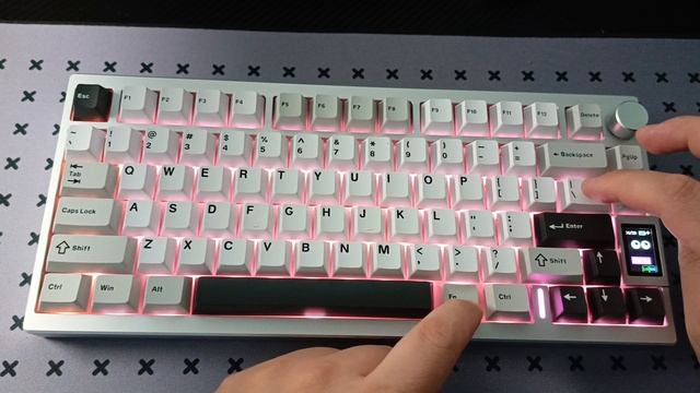 Обзор новой клавиатуры YUNZII AL80: Алюминиевый корпус и LCD дисплей