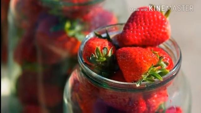 Клубничное настроение.Поэтическая минутка.