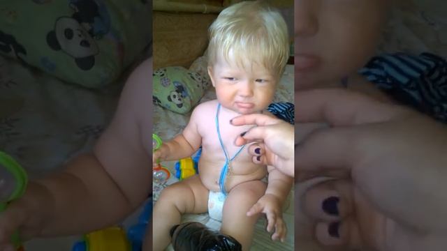 Super Sasha маленький кривляшка. Веселый юморист.