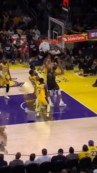 HUGE PUTBACK SLAM by Gobert!