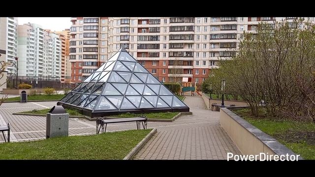 Париж в Санкт-Петербурге.