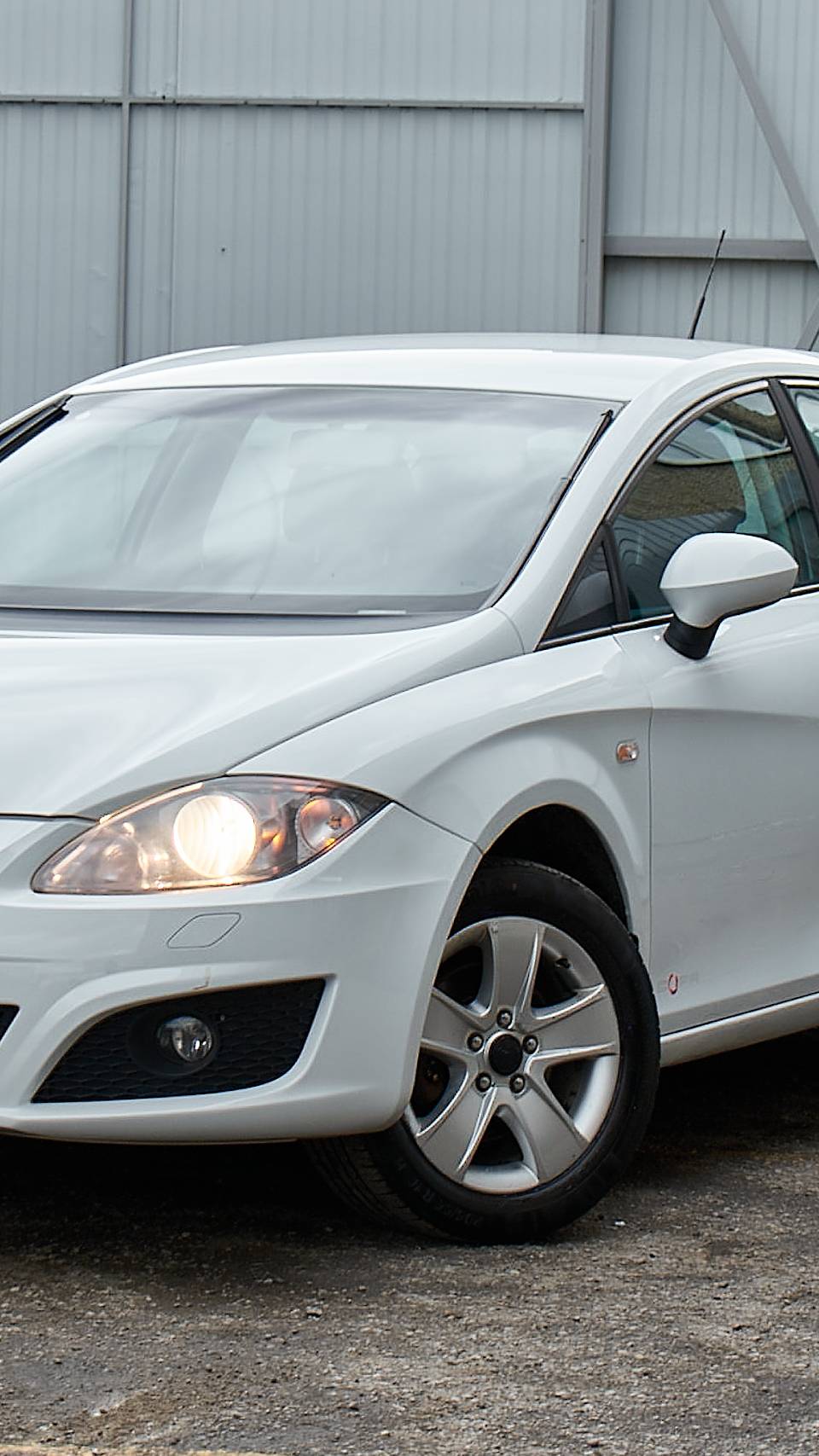 Обзор на SEAT Leon Хетчбэк 5-дв. Copa 1.2 MT 2012г