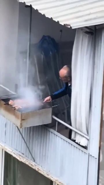 Май, шашлыки)