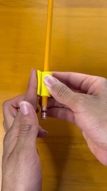 Пчелка из фоамирана и крышки 🐝