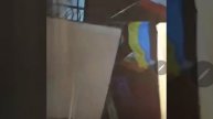 Это Польша сними этот флаг — под такие лозунги толпа сорвала украинский флаг в городе Бяла-Подляска