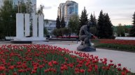 Пл. Памяти в Самаре, красивый фонтан с подсветкой